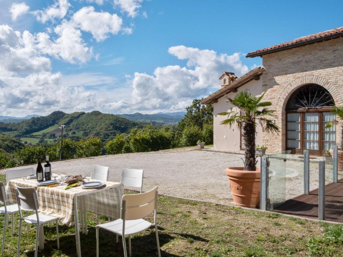 Belvilla By Oyo Borgo Tre SantʼAngelo in Vado المظهر الخارجي الصورة